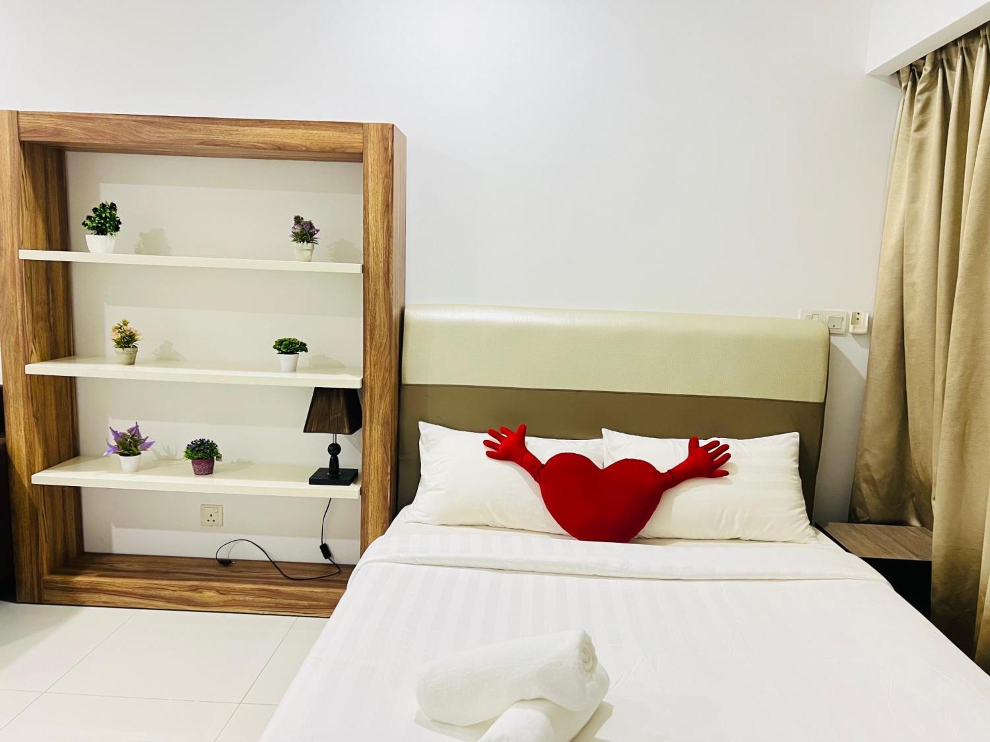 Mercu Summer Suites Klcc By Sweet Home Куала-Лумпур Экстерьер фото