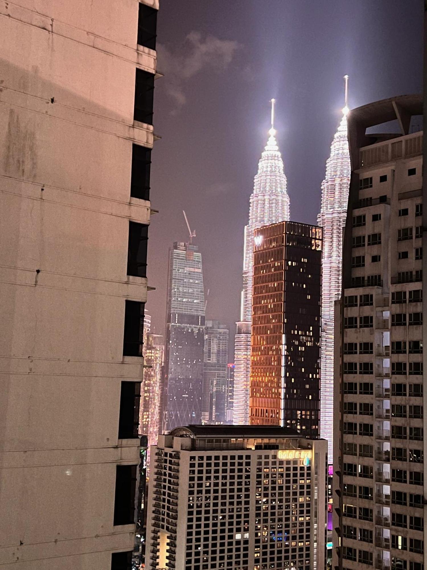 Mercu Summer Suites Klcc By Sweet Home Куала-Лумпур Экстерьер фото